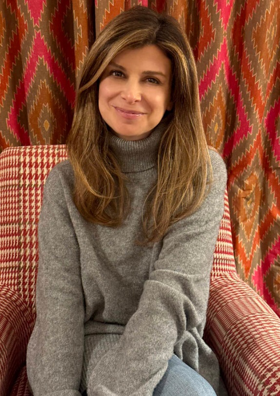 Laura Dave Author Portrait